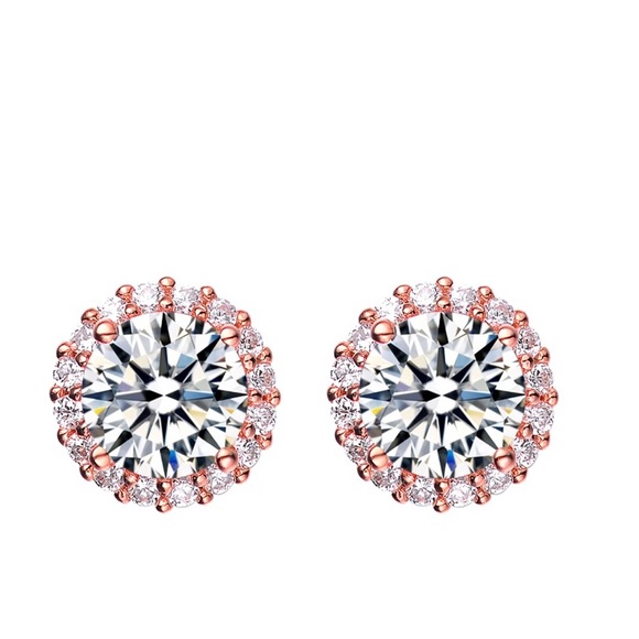 Rose Gold Button Earrings 💎 - Picture 4 of 10